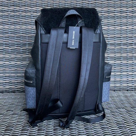 Michael Kors Cooper Signature Large Pocket Backpack Fur Trim - Picture 10 of 16